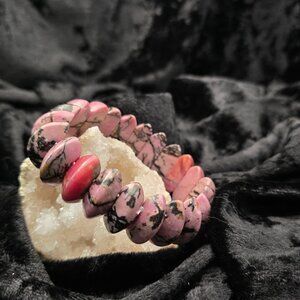 🌸 Rhodonite Chunky Soft Bangle Bracelet 21 mm – Statement Piece (82 g)